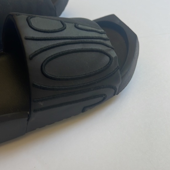 Nike Jordan Black Slip On Sandles, Size 7 - Picture 4 of 6